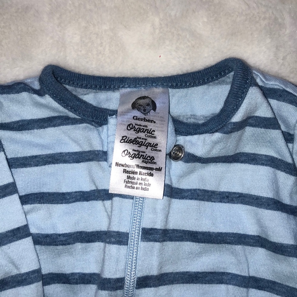 Gerber Organic Footed Pajamas | Size Newborn - Picture 2 of 2